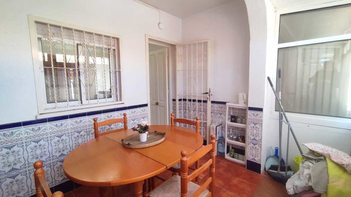 Image No.15-2 Bed Townhouse for sale