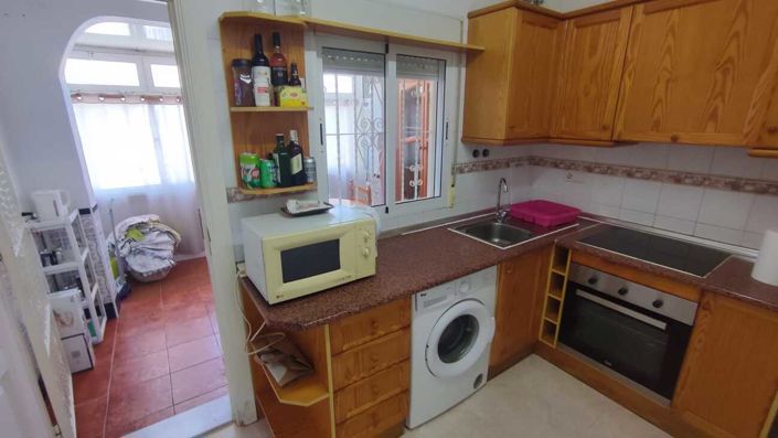 Image No.9-2 Bed Townhouse for sale