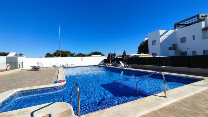 Image No.11-2 Bed Apartment for sale