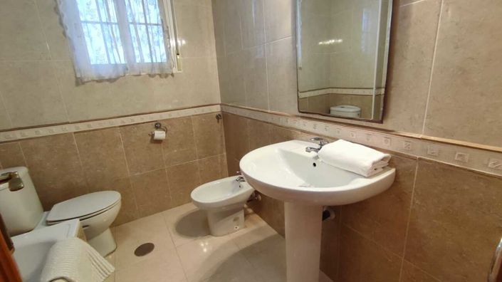 Image No.17-2 Bed Apartment for sale