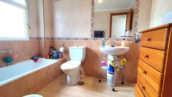 Image No.26-3 Bed Quad for sale