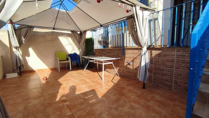 Image No.12-3 Bed Townhouse for sale