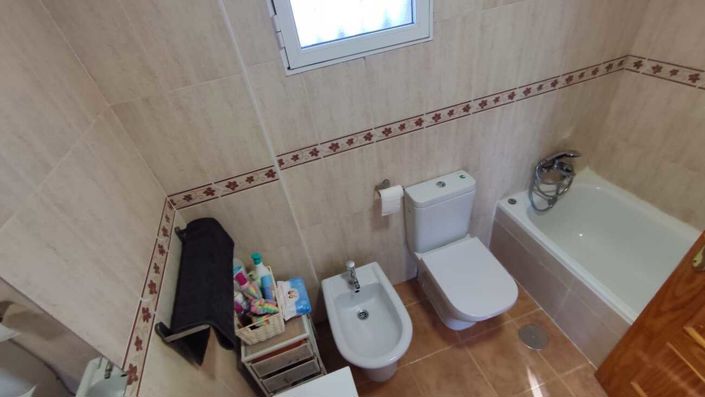 Image No.25-3 Bed Townhouse for sale