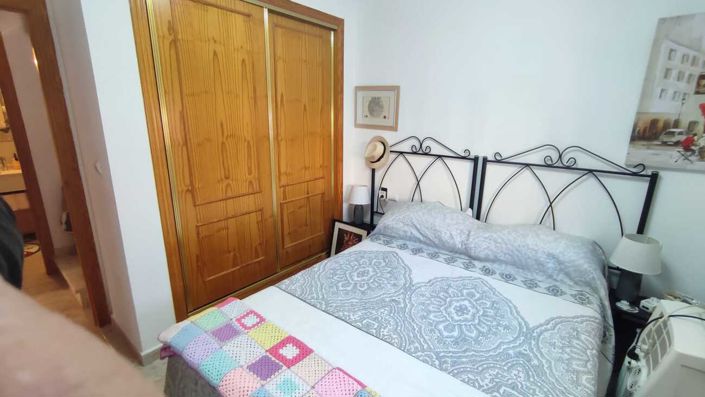 Image No.20-3 Bed House for sale