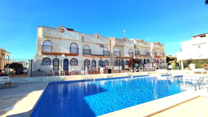 Image No.9-3 Bed Townhouse for sale