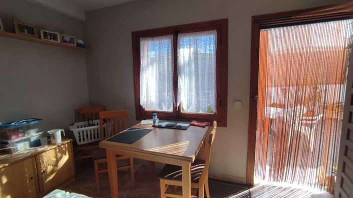 Image No.13-2 Bed House for sale