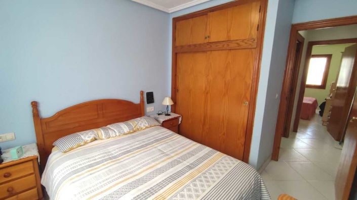 Image No.18-2 Bed House for sale