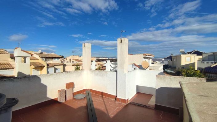 Image No.4-2 Bed House for sale