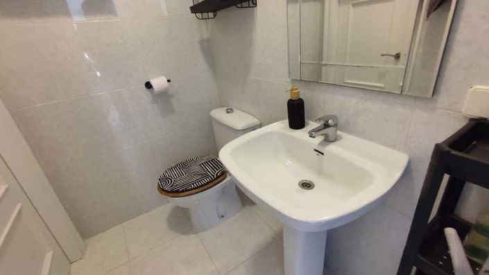 Image No.28-3 Bed House for sale