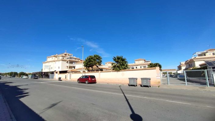 Image No.37-3 Bed House for sale