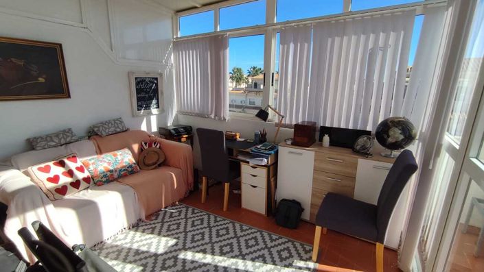 Image No.8-3 Bed House for sale