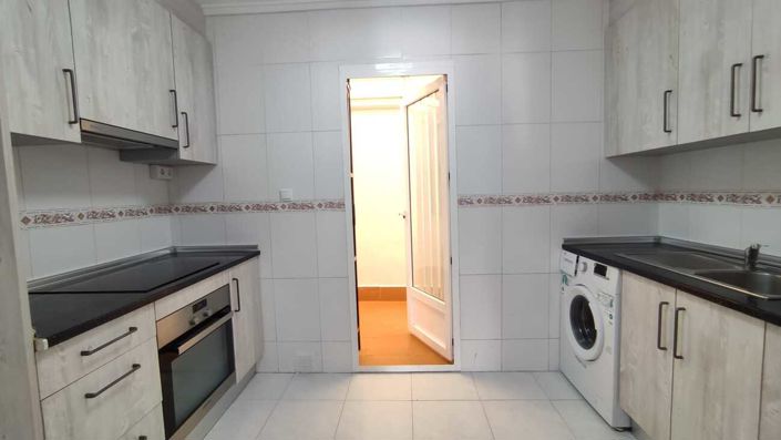 Image No.16-2 Bed Apartment for sale