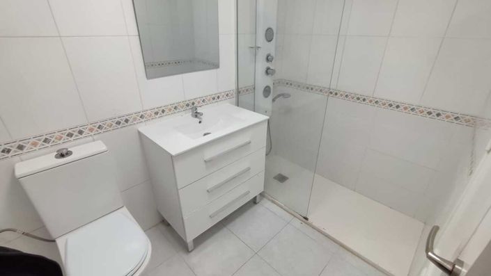 Image No.18-2 Bed Apartment for sale