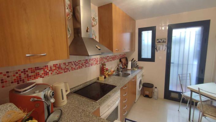 Image No.16-3 Bed Townhouse for sale