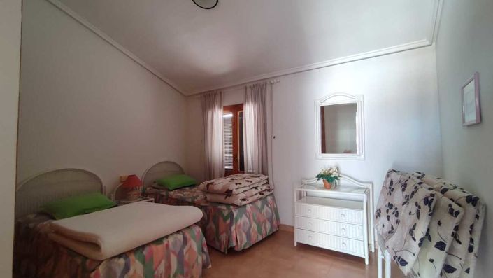 Image No.12-3 Bed Townhouse for sale