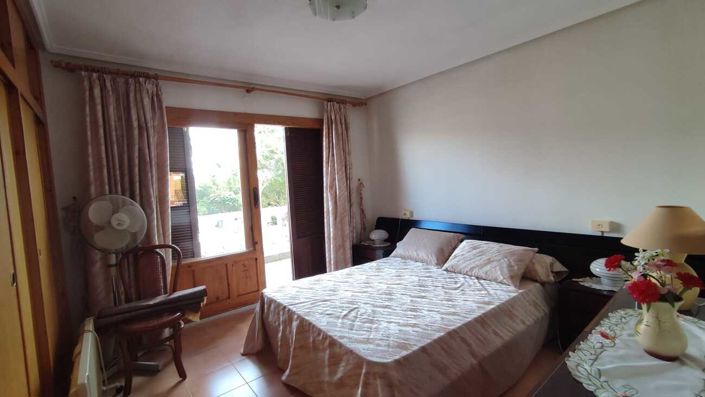 Image No.10-3 Bed Townhouse for sale