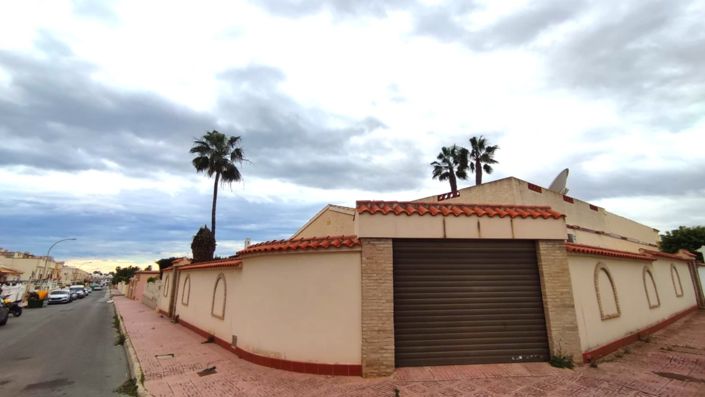 Image No.6-Villa de 4 chambres à vendre à La Florida