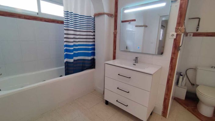 Image No.8-Villa de 4 chambres à vendre à Los Altos