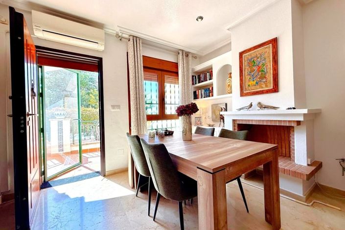 Image No.16-3 Bed Townhouse for sale