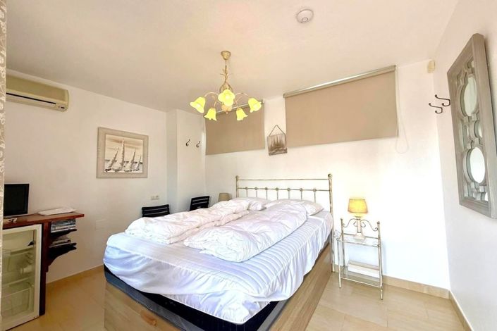 Image No.23-3 Bed Townhouse for sale