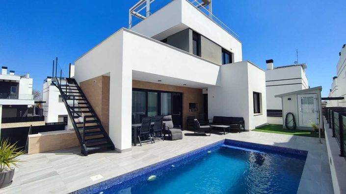 Image No.13-6 Bed Villa for sale