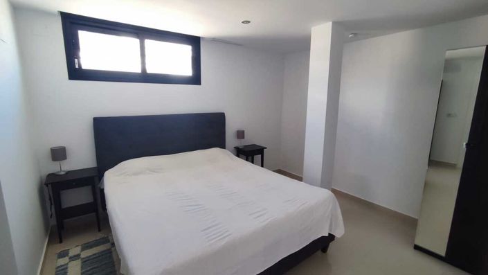 Image No.14-6 Bed Villa for sale