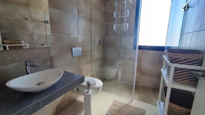 Image No.19-6 Bed Villa for sale