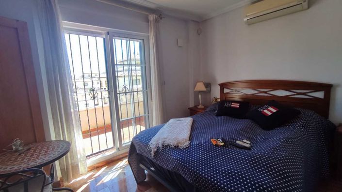 Image No.17-2 Bed Villa for sale