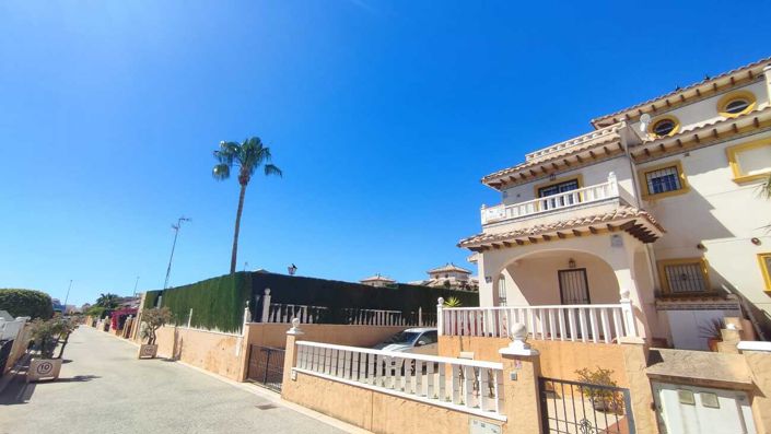 Image No.8-2 Bed Villa for sale