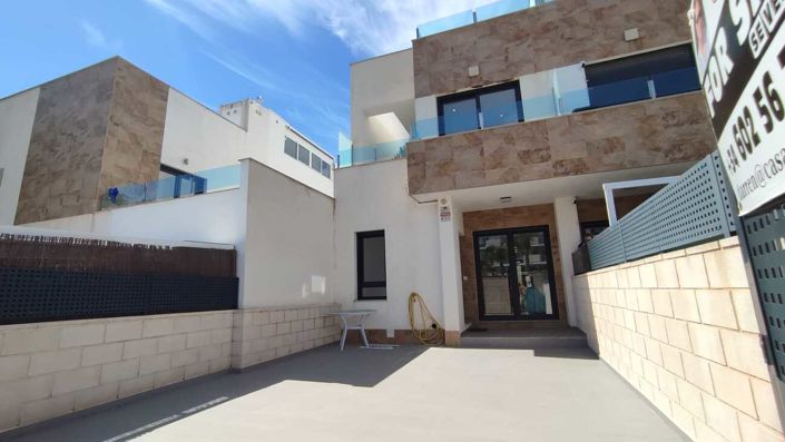 Image No.10-3 Bed Villa for sale