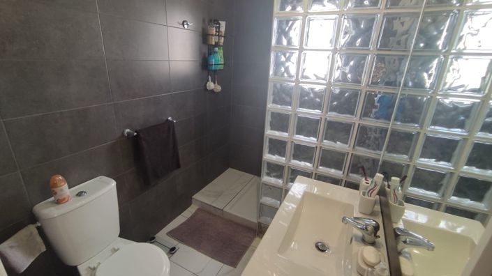 Image No.46-3 Bed Villa for sale