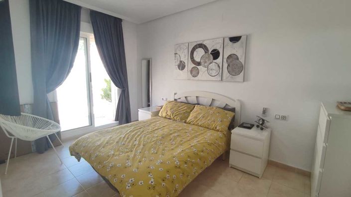 Image No.17-2 Bed Bungalow for sale