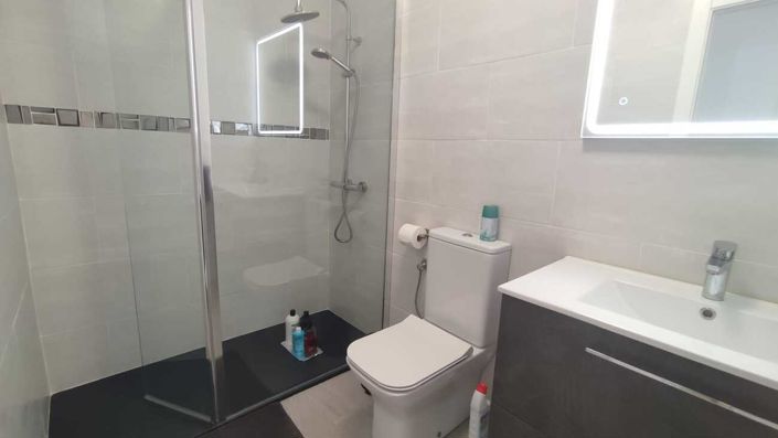Image No.18-2 Bed Bungalow for sale