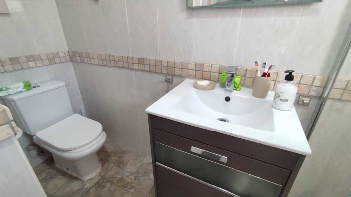 Image No.21-2 Bed Bungalow for sale