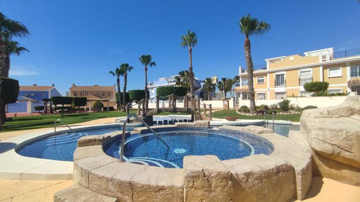 Image No.3-3 Bed Villa for sale
