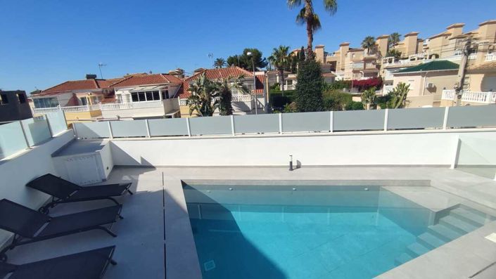 Image No.25-5 Bed Villa for sale