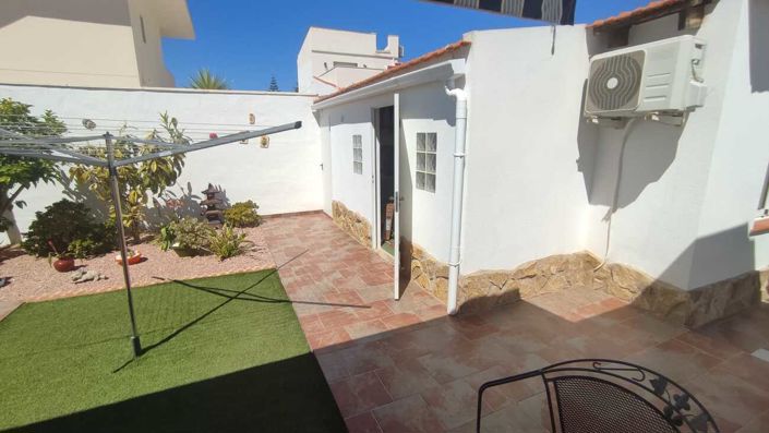 Image No.23-Villa de 4 chambres à vendre à Alicante