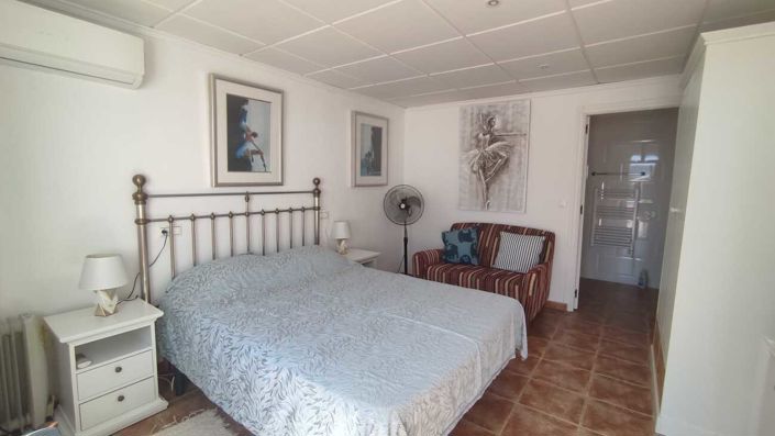 Image No.7-Villa de 4 chambres à vendre à Alicante