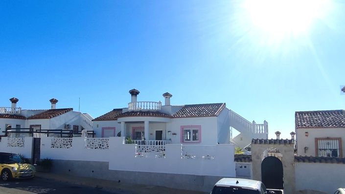Image No.20-3 Bed Villa for sale