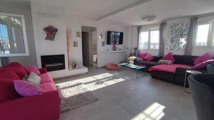 Image No.23-3 Bed Villa for sale