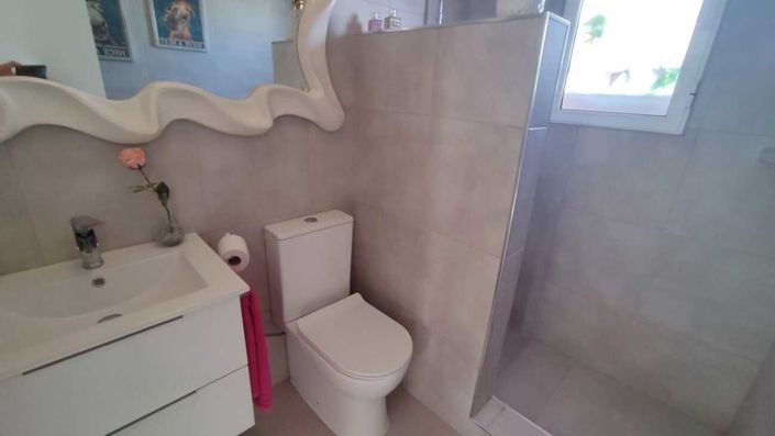 Image No.30-3 Bed Villa for sale