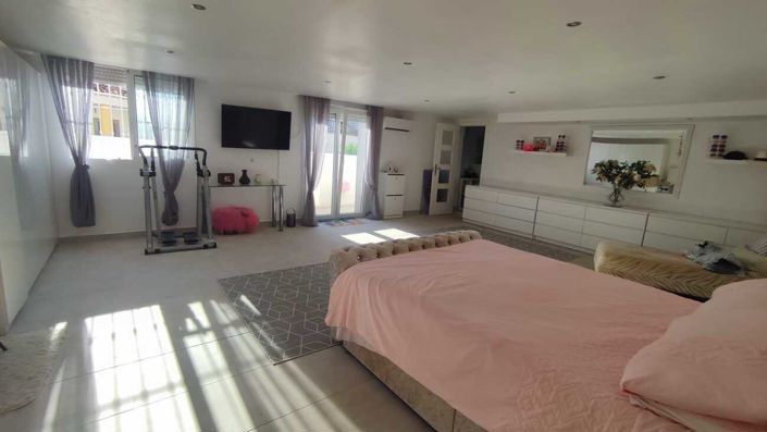 Image No.4-3 Bed Villa for sale