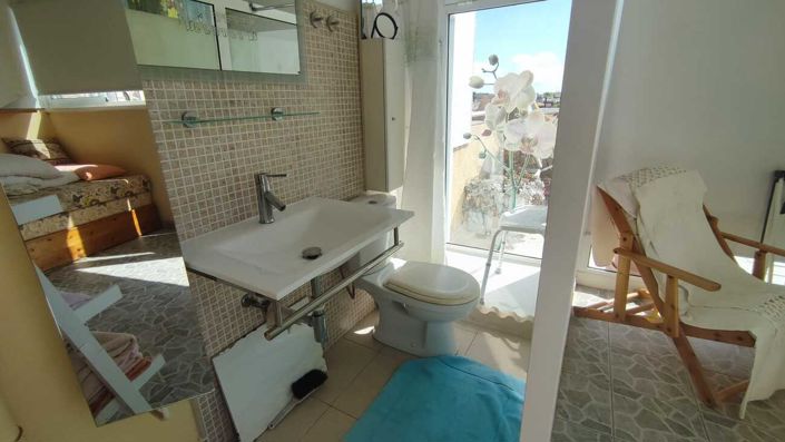 Image No.32-2 Bed Bungalow for sale