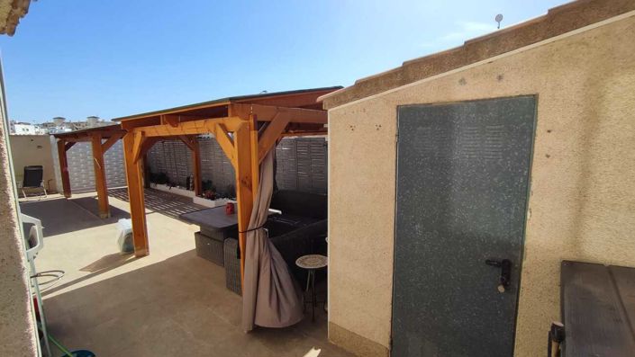 Image No.11-3 Bed Quad for sale