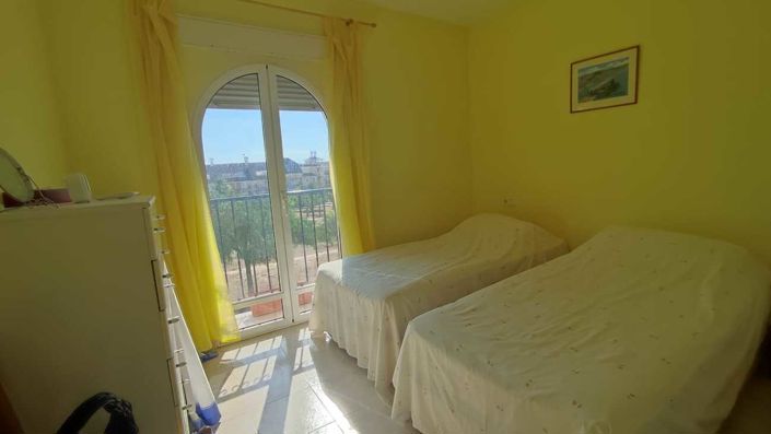 Image No.23-2 Bed Townhouse for sale