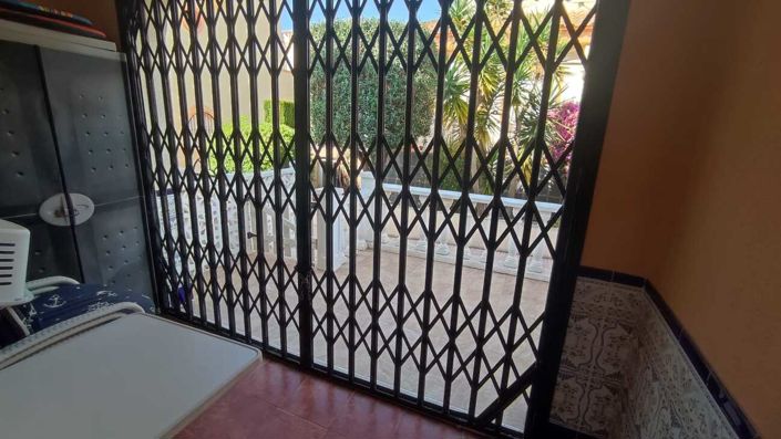 Image No.29-2 Bed Townhouse for sale