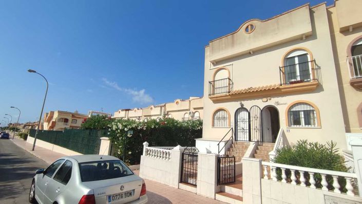 Image No.30-2 Bed Townhouse for sale
