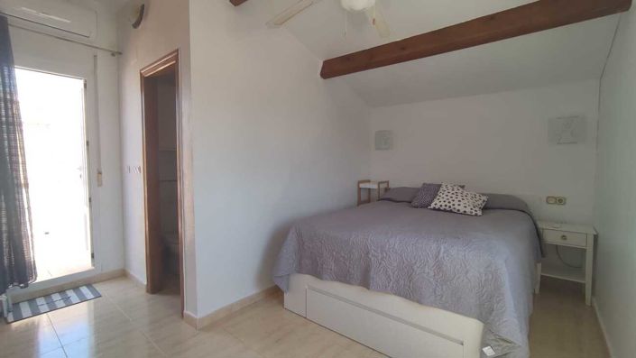 Image No.18-2 Bed Villa for sale