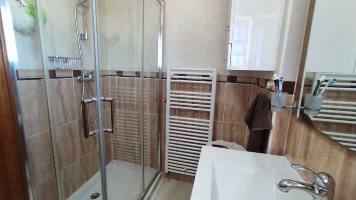 Image No.18-2 Bed Apartment for sale