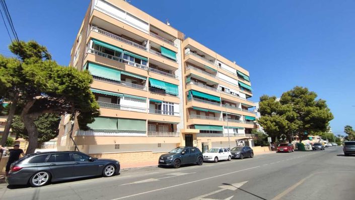 Image No.20-2 Bed Apartment for sale